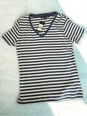 Tommy Hilfiger L Denim Navy and White Striped V-Neck Tee